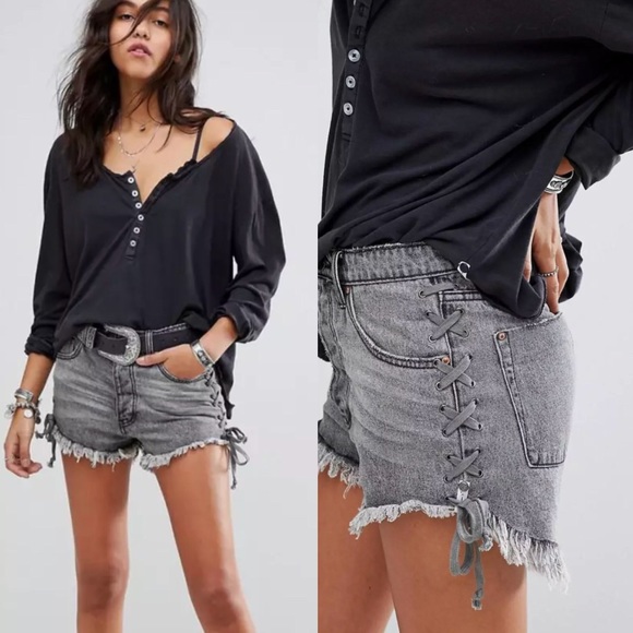 One Teaspoon Pants - One Teaspoon Festival Outlaws Denim Shorts Raw Hem